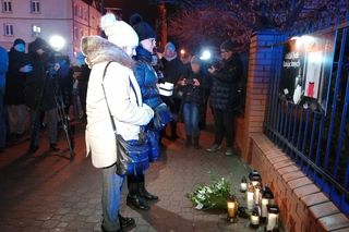 Siedlczanie wyrazili swój sprzeciw przeciwko agresji i wsparcie dla rodziny ratownika medycznego, który zginął w ataku nożownika