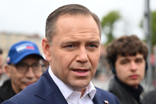 Karol Nawrocki w Gdańsku rozdawał pączki