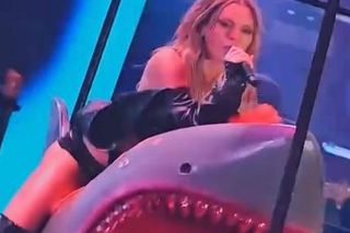 Doda zjechała Sławosza