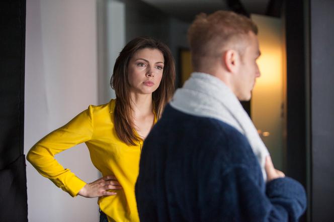 To nie koniec świata 2 sezon odcinek 21. Anka (Karolina Gorczyca), Paweł (Krystian Wieczorek)