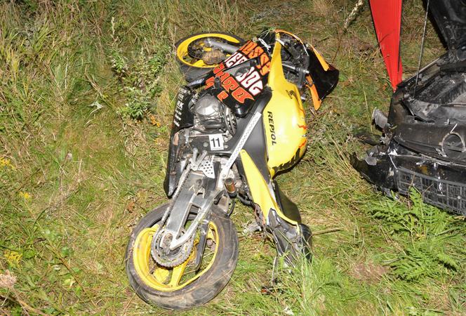 Krystian zginął na motocyklu w Wietlinie. Jego grób tonie w morzu kwiatów[ZDJĘCIA]