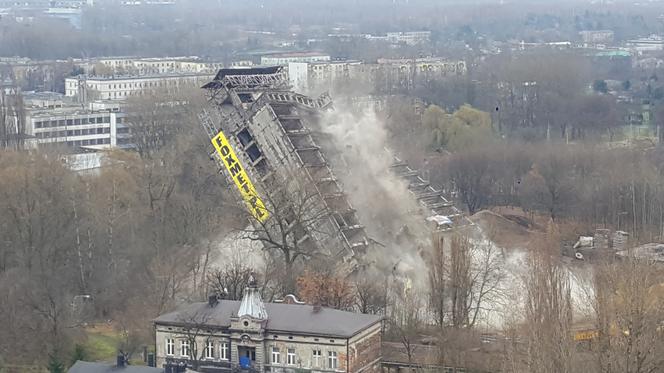 Wyburzanie Szkieletora w Sosnowcu