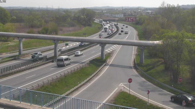 Dwa groźne wypadki na obwodnicy Krakowa. "Masakra, wszystko stoi"
