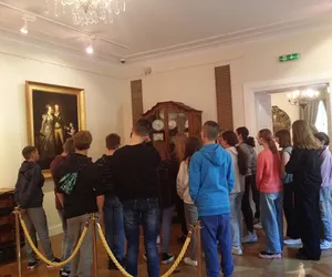 Poznali historię miasta i polsko - amerykańskiego bohatera. Stowarzyszenie WARKA i Muzeum Pułaskiego podsumowują wspólny projekt 
