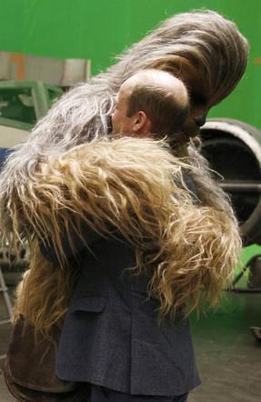 Książę WIlliam i Książę Harry z Chewbaccą