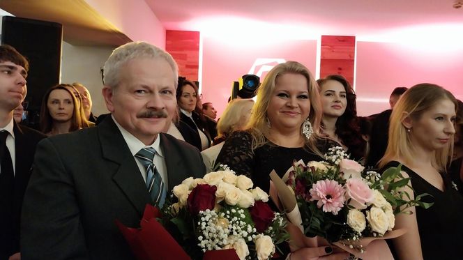 Bal studniówkowy 2025 II Liceum Ogólnokształcącego w Starachowicach 