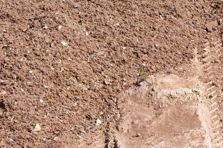 Nielegalne odpady na żwirowni w powiecie kolskim! Wielka akcja policji z Wielkopolski