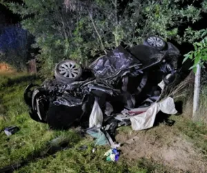 Śmiertelny wypadek na drodze w pow. ryckim! Dwie osoby nie żyją