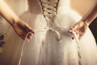 Te suknie ślubne skradły serca przyszłych panien młodych. Nowy trend zawojował salony ślubne. Fasony inspirowane księżniczkami