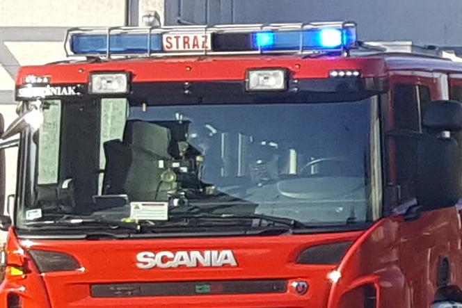 Wybuch na parkingu w Sosnowcu. Jedna osoba ranna. Ewakuowano klientów marketu