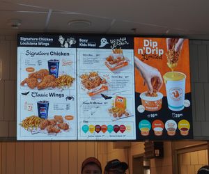 Tłumy na otwarciu Popeyes w Olsztynie. Rekordzista czekał w kolejce ponad 20 godzin
