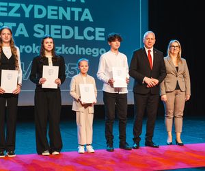 Blisko 700 najzdolniejszych siedleckich uczniów z nagrodami za dokonania w nauce!