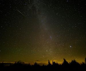 Przed nami noc spadających gwiazd. Na niebie pojawi się rój Drakonidów