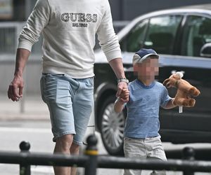 Filip Gurłacz na spacerze z żoną i synem. Nie zwalczył nałogu 