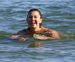 Anna Popek pracuje w zimnym morzu