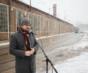 Kierowcy lekceważą ten przepis, wielu nie ma o nim pojęcia. To nagranie pokazuje, czym to grozi