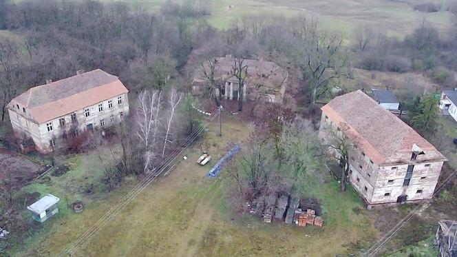 Zespół dworski de Weiglów w Kopojnie