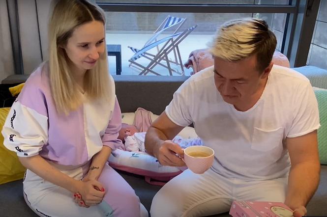 Ola z Psycho Couple nalała partnerowi MLEKO Z PIERSI. Później zrobiła mu test