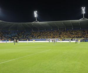 Kolejna porażka Motoru Lublin. Tym razem w starciu z mistrzem Polski. Żółto-biało-niebiescy mogą jednak liczyć na fanatyczny doping!