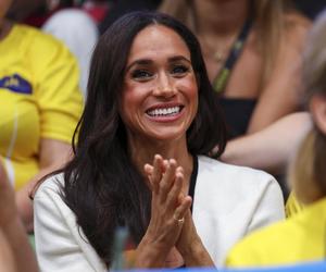 Meghan wreszcie z Harrym. Pilnuje go, żeby nie zrobił nic głupiego?