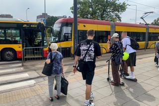 Zderzenie tramwaju i autobusu w Warszawie