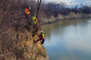Podkarpackie.  Osunęła się skarpa, pokazały się ludzkie szczątki! [GALERIA]