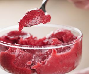 Łącz prebiotyki z tymi owocami. Wątroba ci za to podziękuję