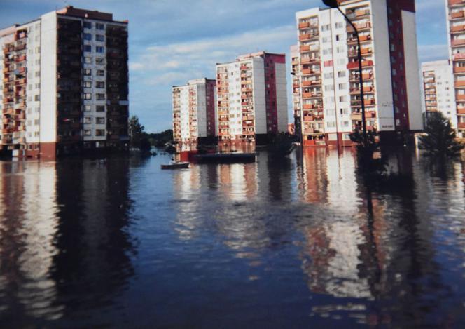 Powódź tysiąclecia we Wocławiu. Tak wielka woda zalała miasto w 1997 r. [ZDJĘCIA] 