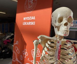 Dzień Otwarty UWM. Ogromne zainteresowanie olsztyńską uczelnią. Tłumy w bibliotece