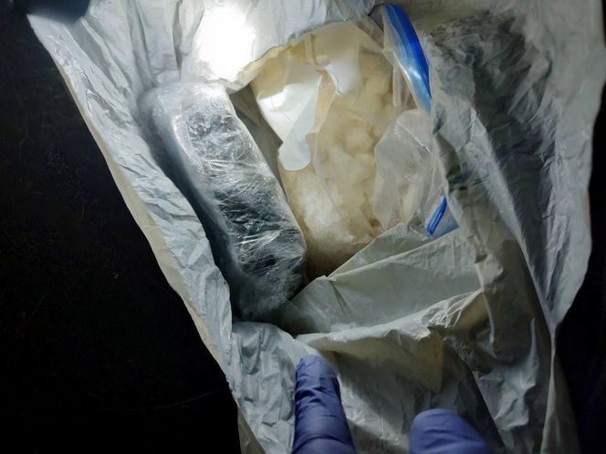 Mieszka pod Bydgoszczą, ale dla niepoznaki parkował w mieście. Policjanci poszli tym tropem