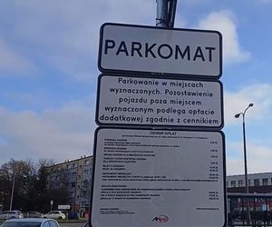 Na Wyżynach ludzie są wściekli. Spółdzielnia postawiła im pod blokiem parkomaty. To cios!