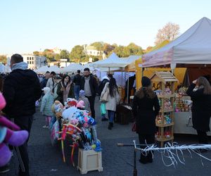 Festiwal Czekolady i Słodkości na placu pod zamkiem w Lublinie 