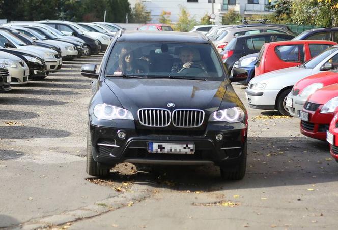 Sebastian Mila jeździ samochodem BMW X5 xDrive 40d