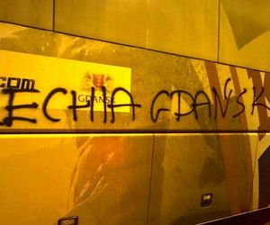 Chuligani w akcji. Zniszczyli autokar Lechii Gdańsk i wszystko nagrali! Ogromne straty
