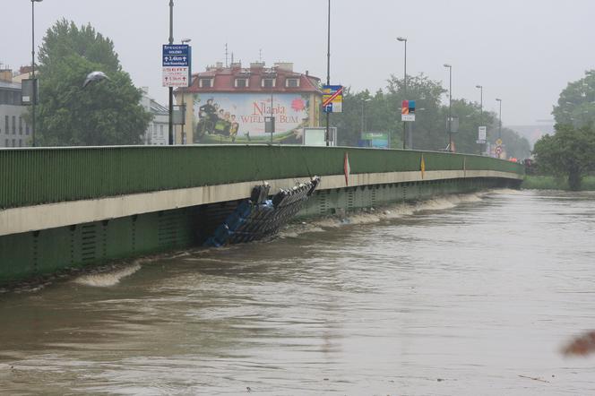 Tak Kraków walczył z ogromną powodzią w 2010