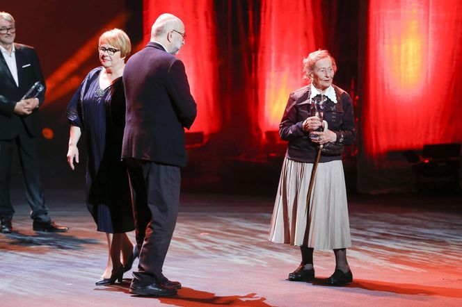 W dniu pogrzebu Joanny Kołaczkowskiej pochowano także wielką polską poetkę 