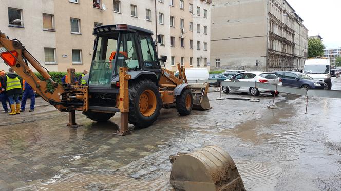 Awaria wodociągowa na Komuny Paryskiej