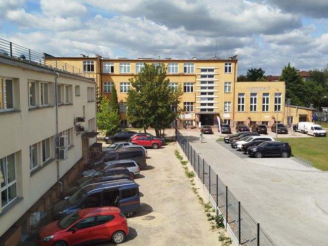 W budynku BCU nr 2 w Siedlcach znajduje się duża hala i 11 sal szkoleniowych, które zostały bardzo nowocześnie wyposażone.