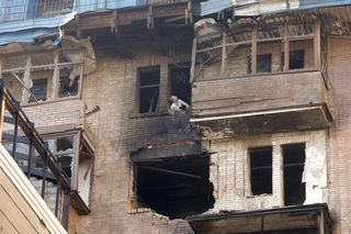 Rosja atakuje Kijów dronami i rakietami. Zełenski apeluje o przyspieszenie sankcji i dostawy broni
