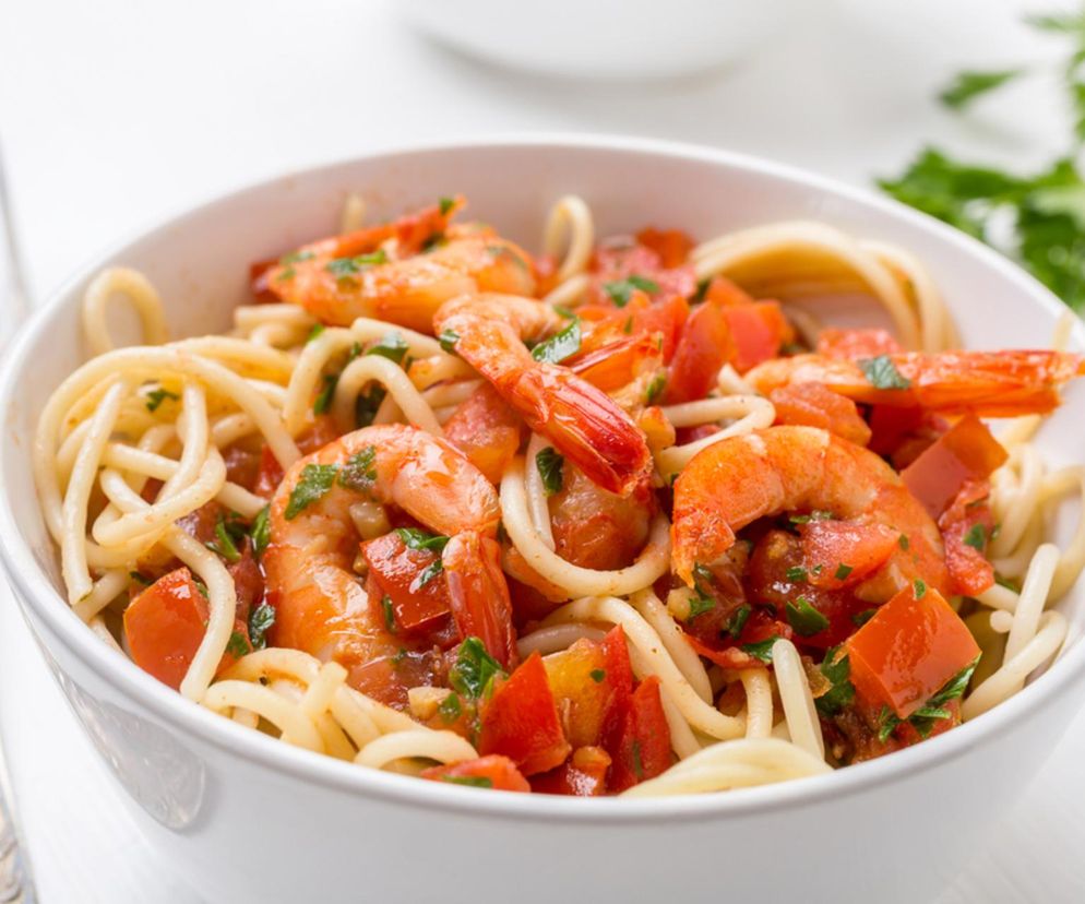 Ten makaron jest szybki, prosty i daje kopa. Sprawdzi się na każdy dzień tygodnia