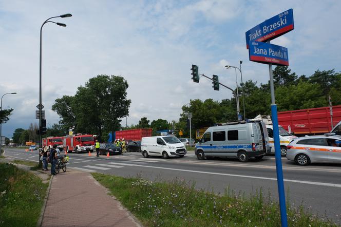 Tragiczny wypadek na Trakcie Brzeskim! Jedna osoba nie żyje!