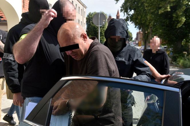 W szalonym rajdzie rozjeżdżał ludzi i niszczył auta. Zbigniew W. płakał jak bóbr