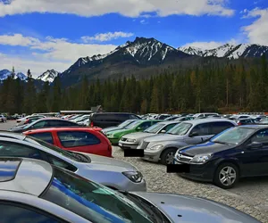 Morskie Oko parking. Ile kosztuje postój na Palenicy? Jak zarezerwować parking nad Morskim Okiem?