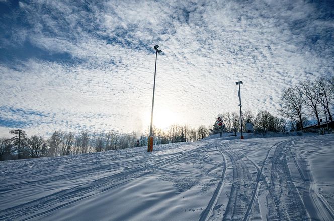 Rusza sezon narciarski na stoku Dębowca. Znamy tegoroczny cennik i godziny otwarcia