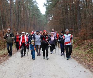 Poszli dla Niepodległej. W Krasnobrodzie odbył się IV. Rajd Nordic Walking