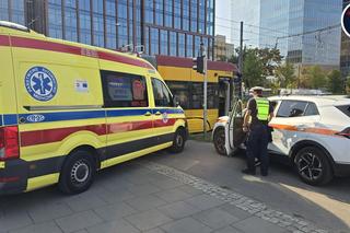 Zderzenie rowerzystki z tramwajem na Woli