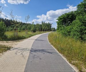 ​Zaczynają ostatni odcinek ścieżki przy żwirowni w Lesznie. Kiedy będzie można objechać akwen?