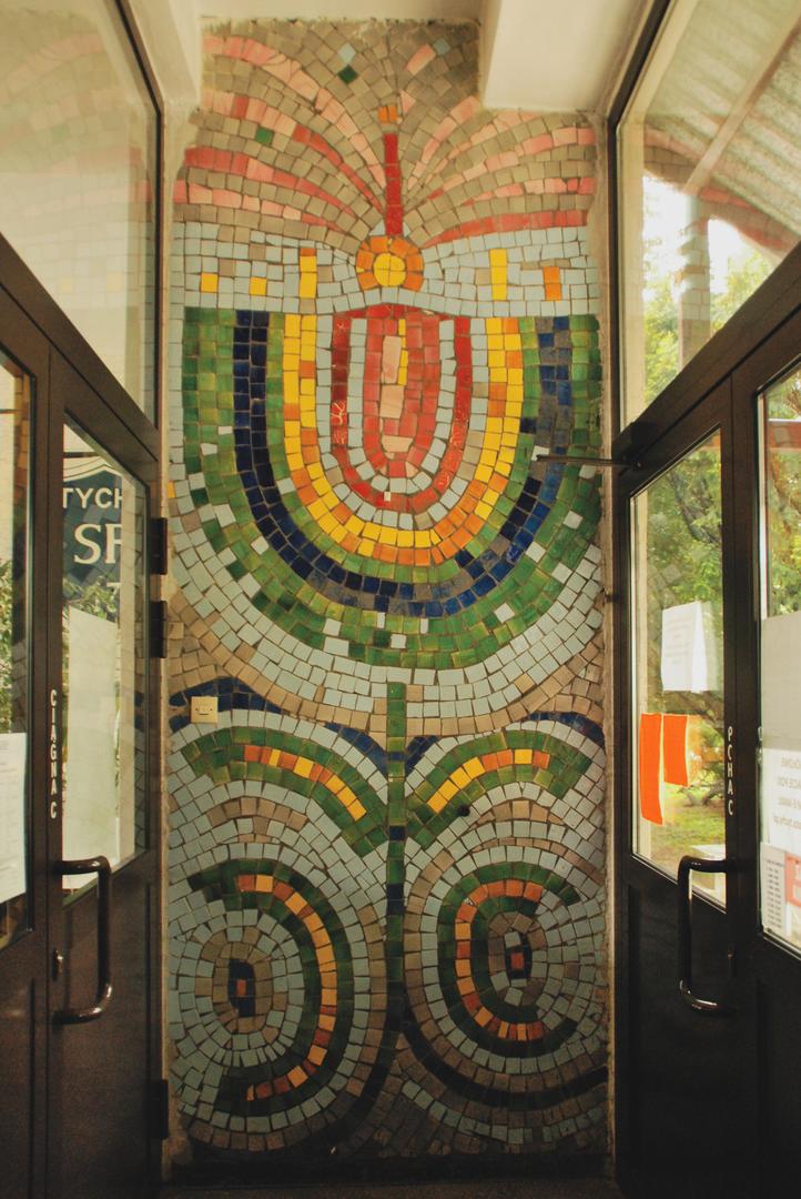 Mozaiki z PRL-u w Tychach - zdjęcia. Gdzie je znaleźć?