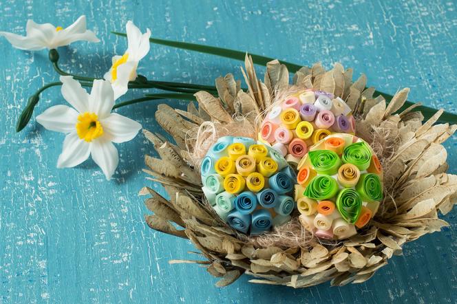 Ozdabiamy jajka ze styropianu na Wielkanoc. Sprawdź nasze pomysły na nietypowe dekoracje