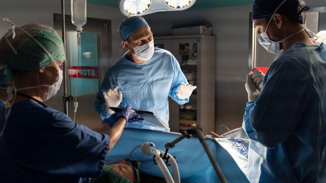 Na dobre i na złe odcinek 727. Falkowicz (Michał Żebrowski), Michał Wilczewski (Mateusz Janicki)